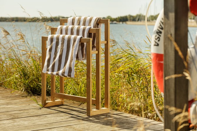 Handdukshängare teak,formlagret